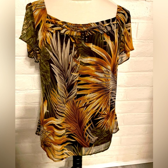 Dress Barn Short Sleeved Brown and Gold jungle print blouse, Sz XL - Picture 1 of 5